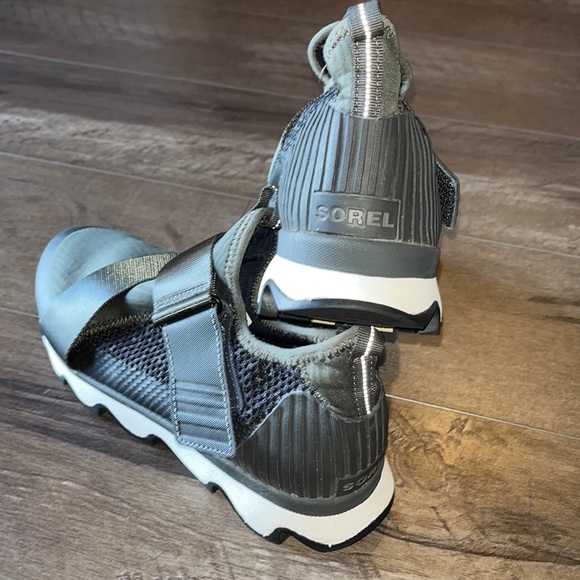 SOREL “KINETIC” SNEAKERS GREEN SIZE 9 - Picture 2 of 6